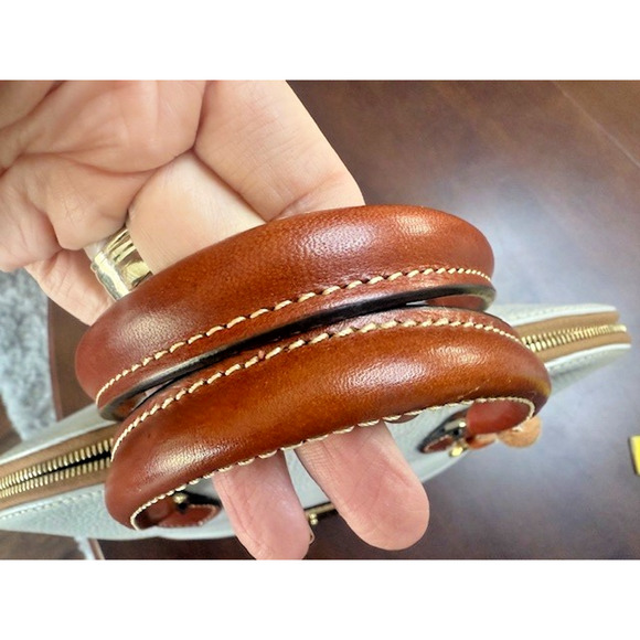 Dooney Bourke Pebbled leather Zip Satchel Bone Oyster? Off White Tag Handbag - Picture 11 of 11